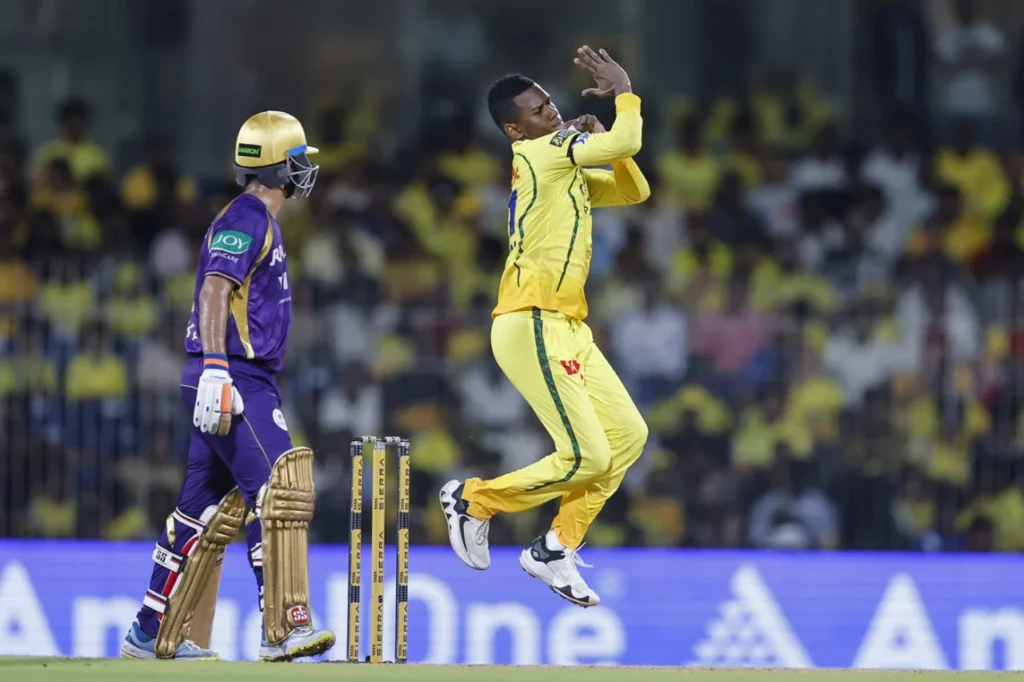 Best Economy Rate Bowlers in IPL 2026